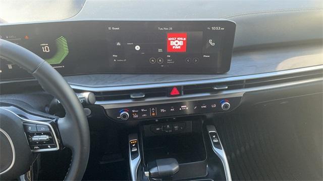 used 2024 Kia Sorento car, priced at $32,489