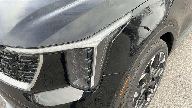 used 2025 Kia Sorento car, priced at $33,331