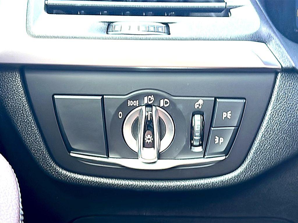 BMW X3 view 40