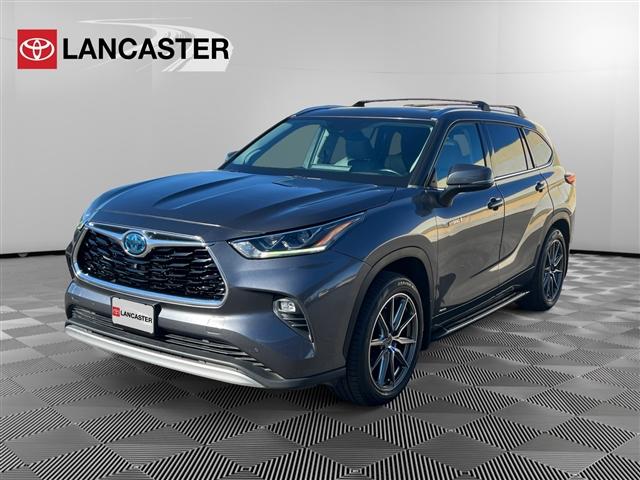 used 2021 Toyota Highlander Hybrid car, priced at $35,998