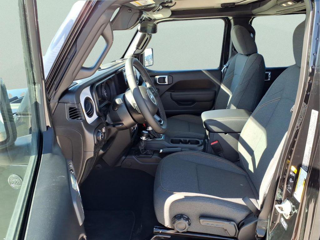 new 2026 Jeep Gladiator car, priced at $41,220