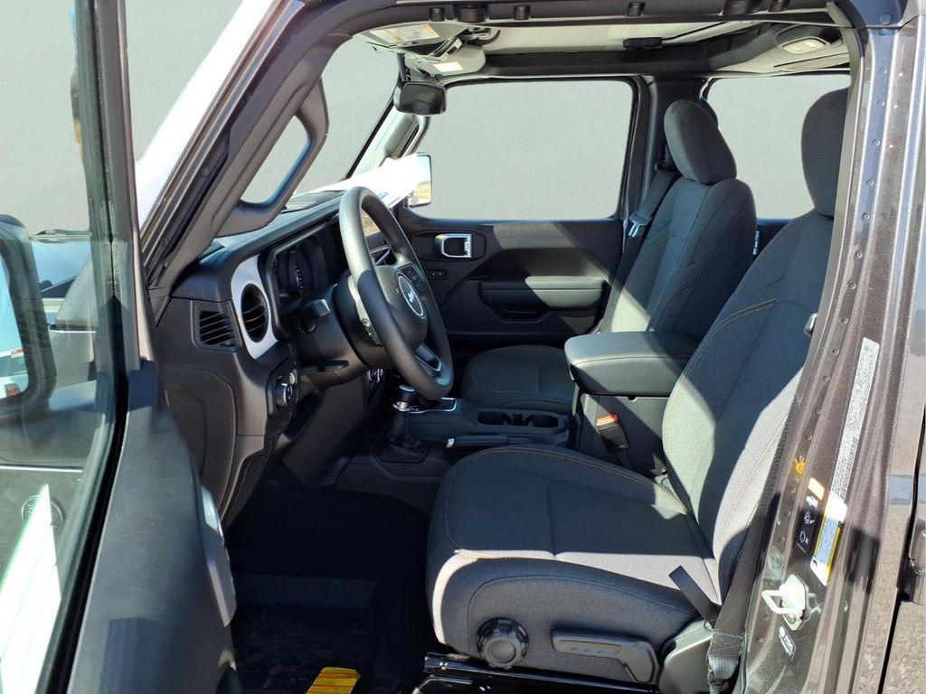 new 2026 Jeep Gladiator car, priced at $35,196