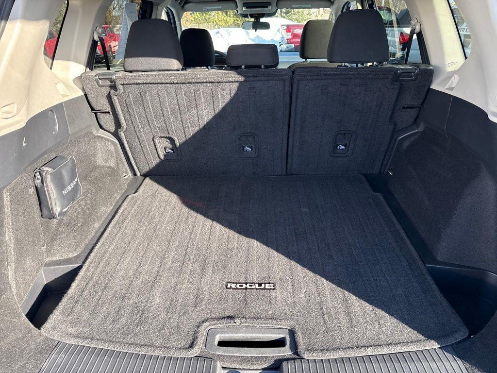 used 2024 Nissan Rogue car, priced at $21,742