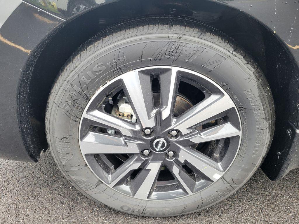 new 2025 Nissan Versa car, priced at $20,600