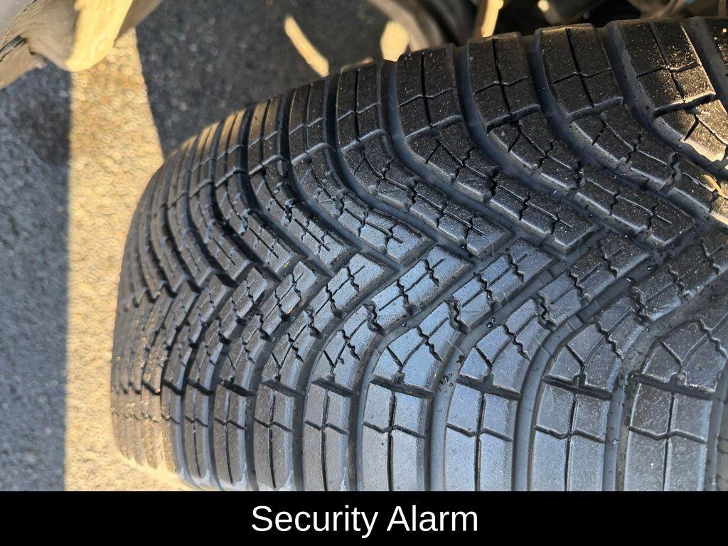 used 2021 Jeep Cherokee car, priced at $17,542