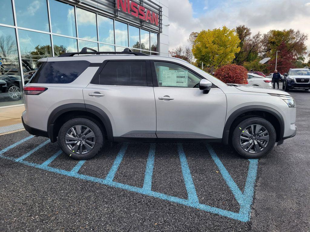 new 2025 Nissan Pathfinder car, priced at $37,375
