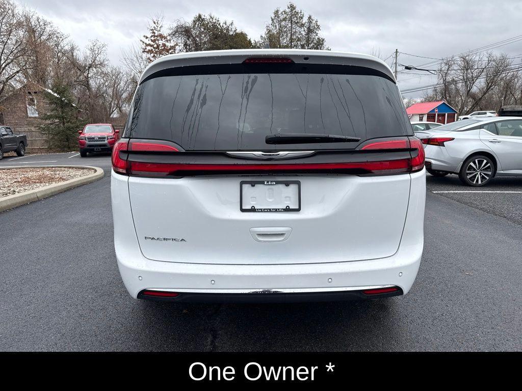used 2024 Chrysler Pacifica car, priced at $27,942