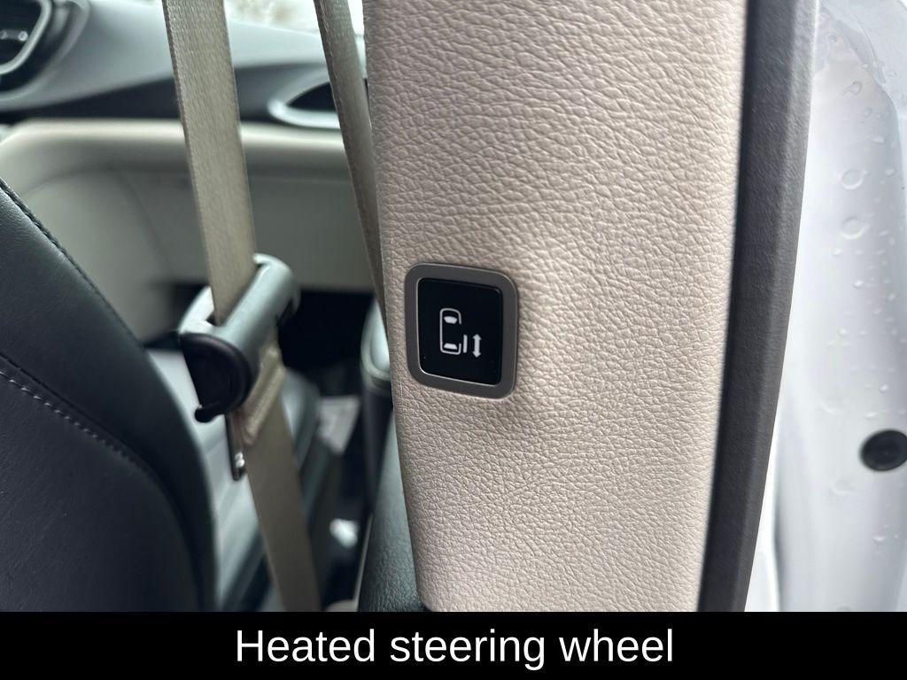 used 2024 Chrysler Pacifica car, priced at $27,942