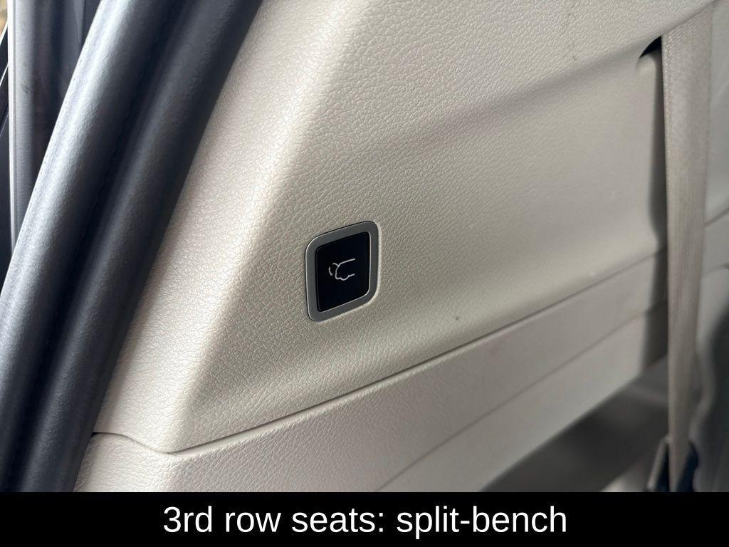 used 2024 Chrysler Pacifica car, priced at $27,942