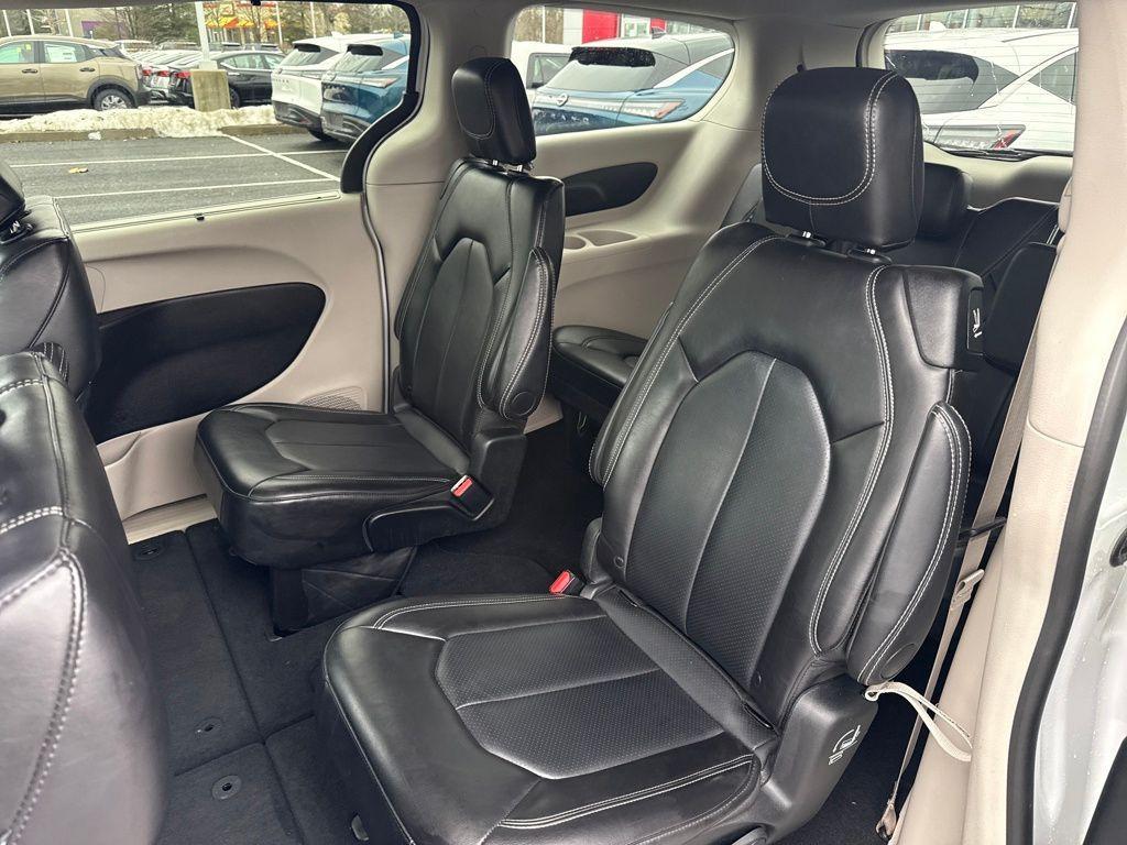 used 2024 Chrysler Pacifica car, priced at $27,942