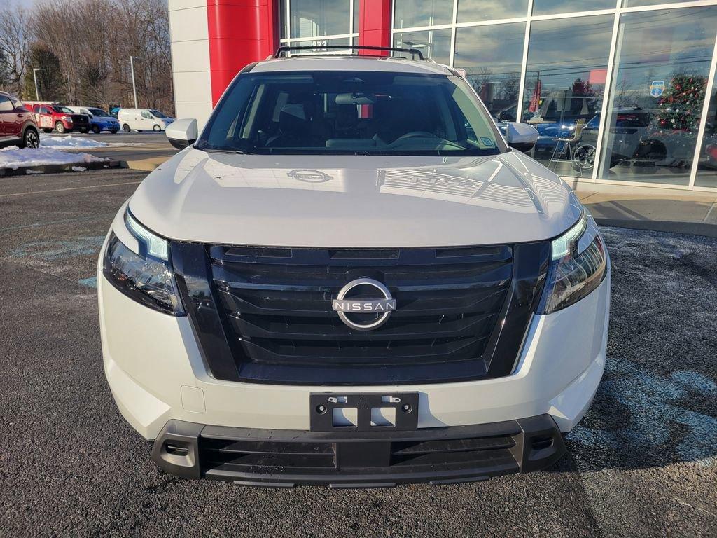 new 2025 Nissan Pathfinder car, priced at $39,825