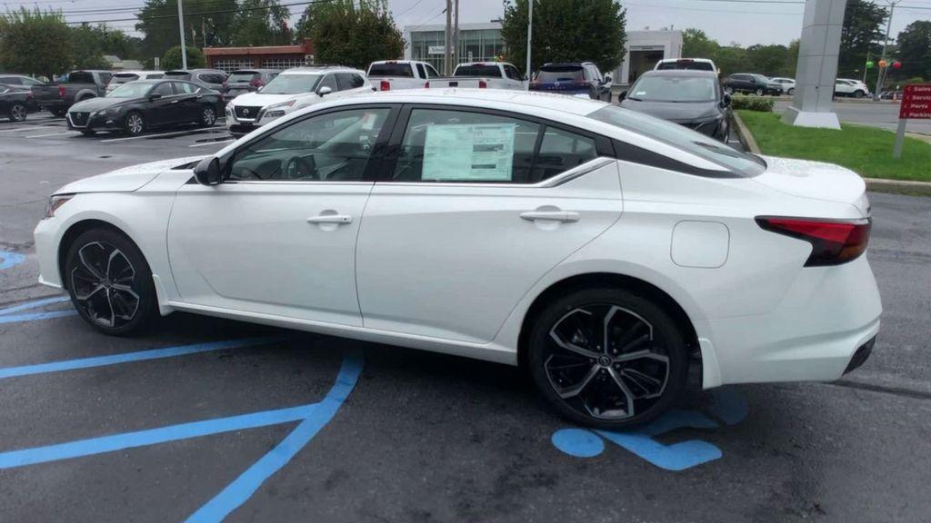 new 2025 Nissan Altima car, priced at $25,500