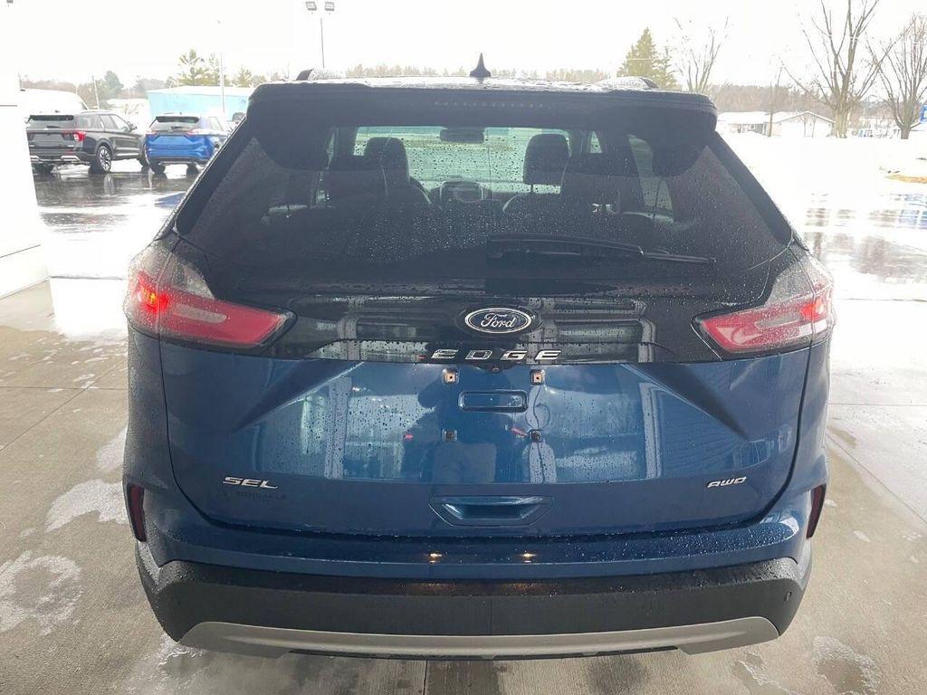 used 2022 Ford Edge car, priced at $26,880