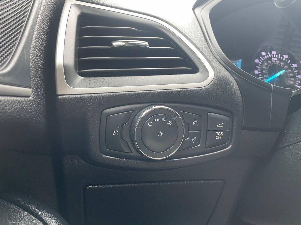 used 2022 Ford Edge car, priced at $26,880