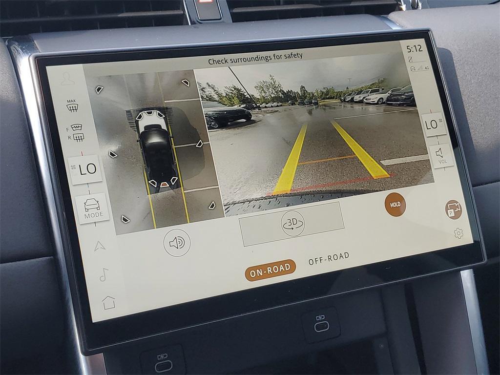 Land Rover Discovery Sport view 22