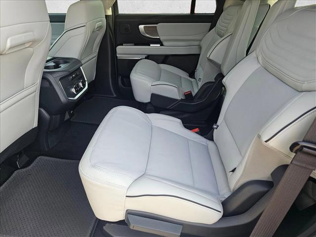 new 2025 Ford Expedition car, priced at $82,999