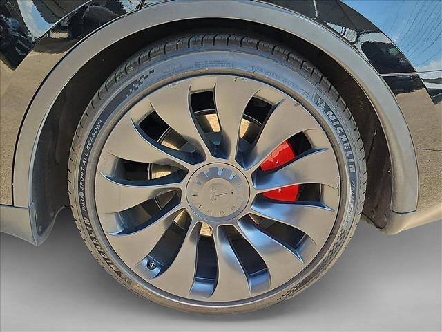 Tesla Model Y view 24