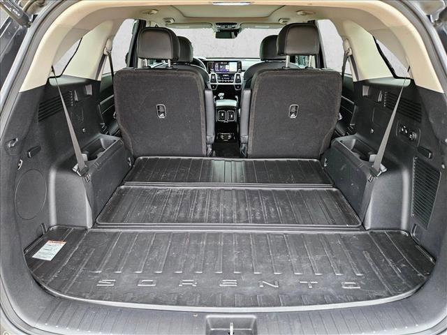 used 2023 Kia Sorento car, priced at $28,220