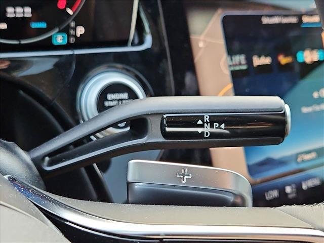 Mercedes-Benz E-Class view 12