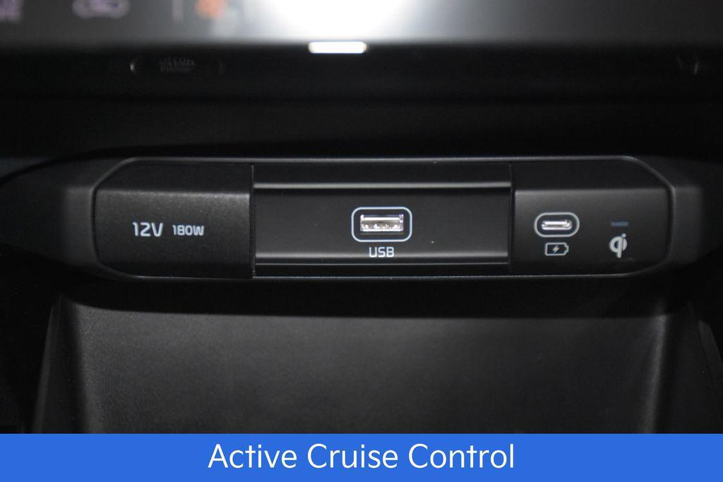 new 2025 Kia Niro car, priced at $28,012