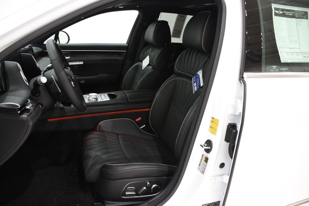 new 2025 Genesis G90 car, priced at $91,999