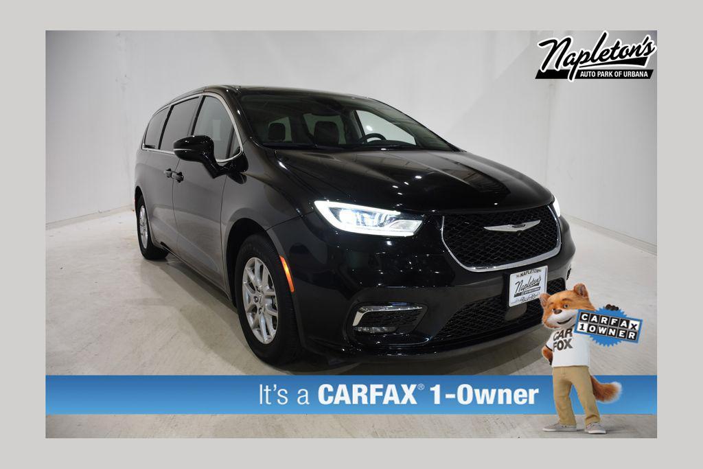 used 2024 Chrysler Pacifica car, priced at $27,225