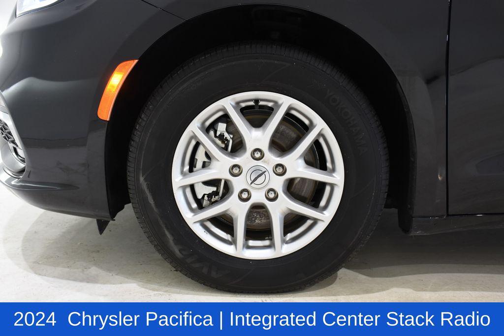 used 2024 Chrysler Pacifica car, priced at $27,225