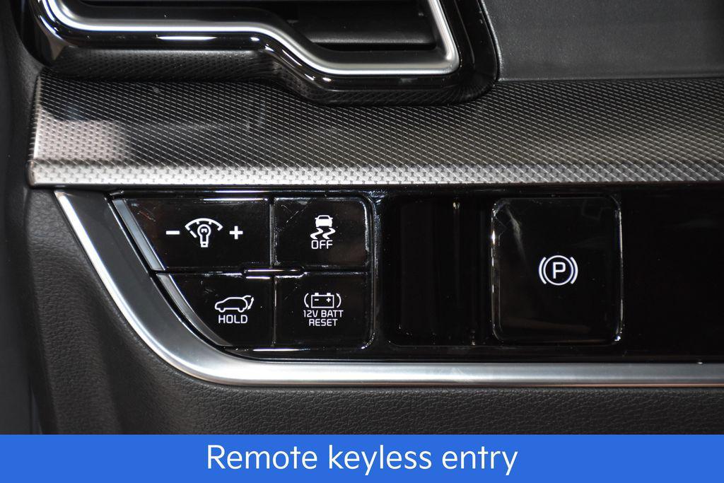 new 2025 Kia Sportage Hybrid car, priced at $36,112