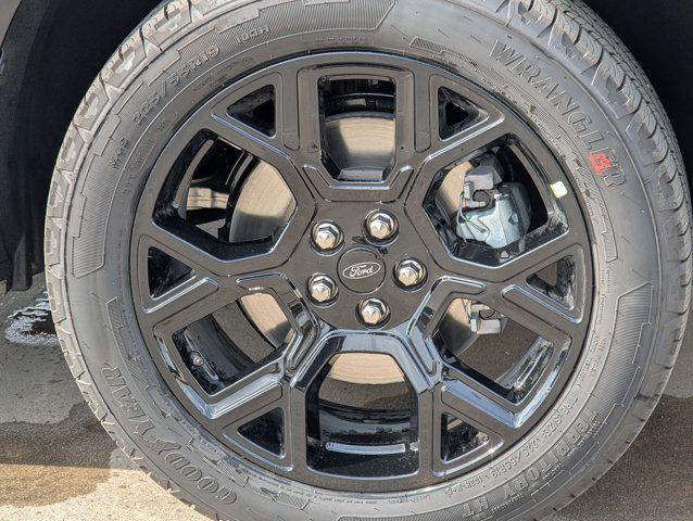 new 2025 Ford Maverick car, priced at $34,137