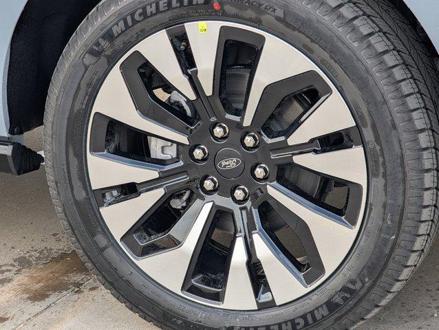 new 2025 Ford Expedition car, priced at $86,203