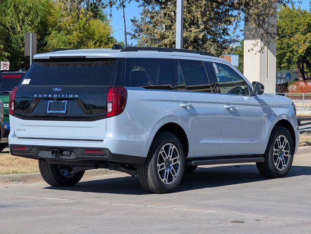 new 2025 Ford Expedition car, priced at $65,878