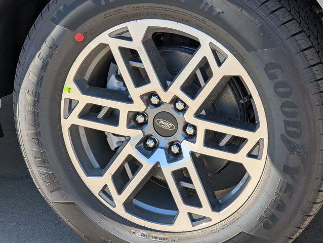 new 2025 Ford Expedition car, priced at $65,878