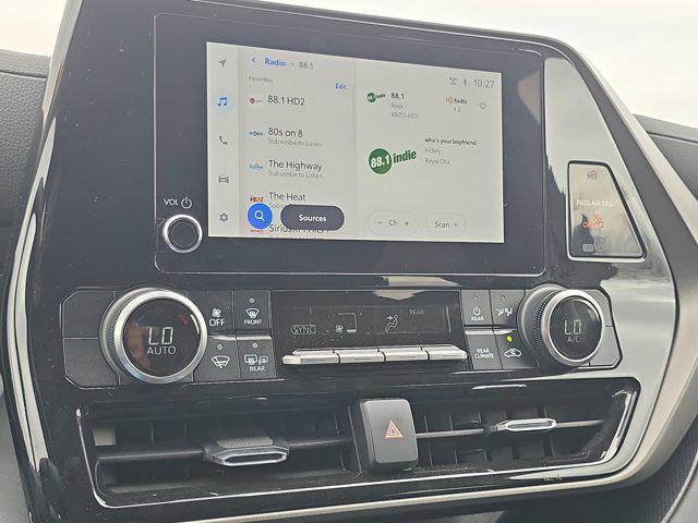 used 2024 Toyota Highlander car, priced at $34,250