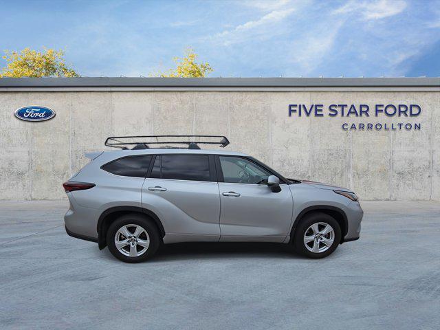 used 2024 Toyota Highlander car, priced at $34,250