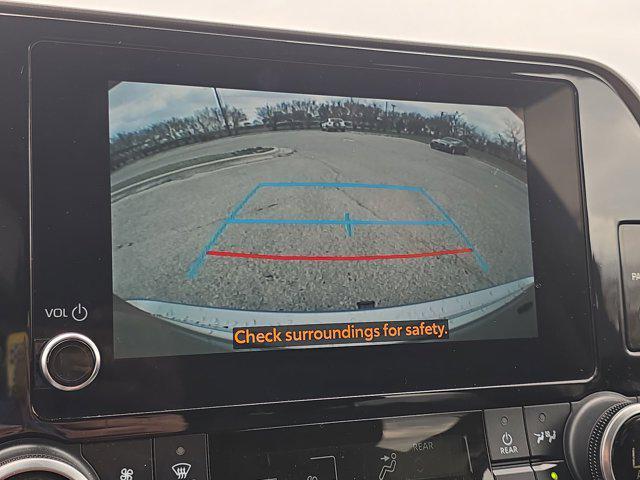 used 2024 Toyota Highlander car, priced at $34,250