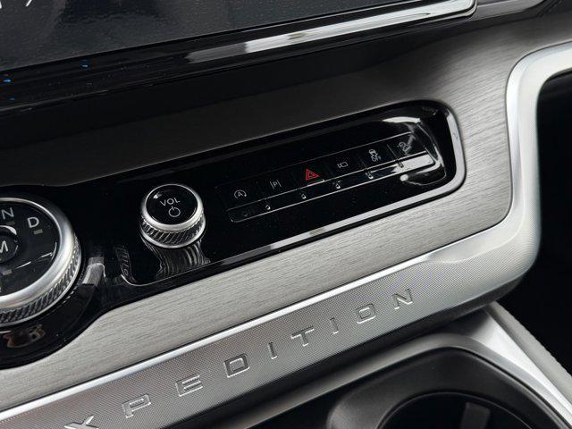 new 2026 Ford Expedition car, priced at $76,103