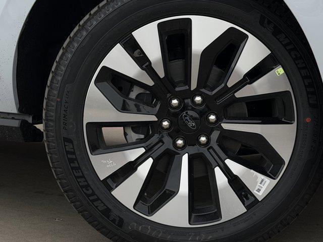 new 2026 Ford Expedition car, priced at $76,103