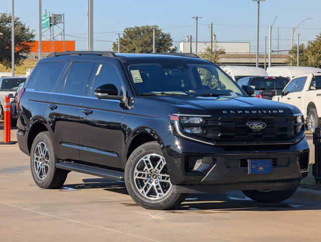 new 2025 Ford Expedition car, priced at $65,878