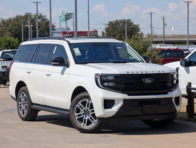 new 2025 Ford Expedition car, priced at $65,670