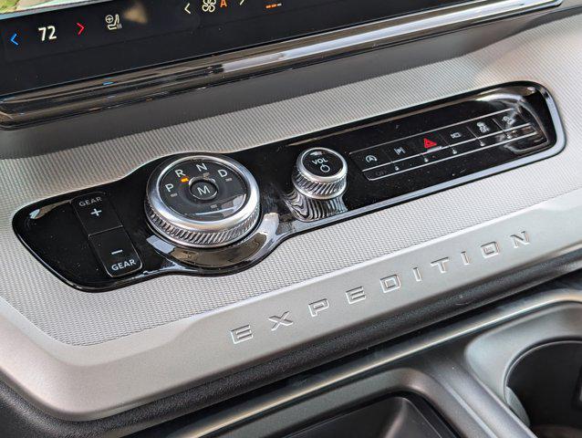new 2025 Ford Expedition car, priced at $68,492