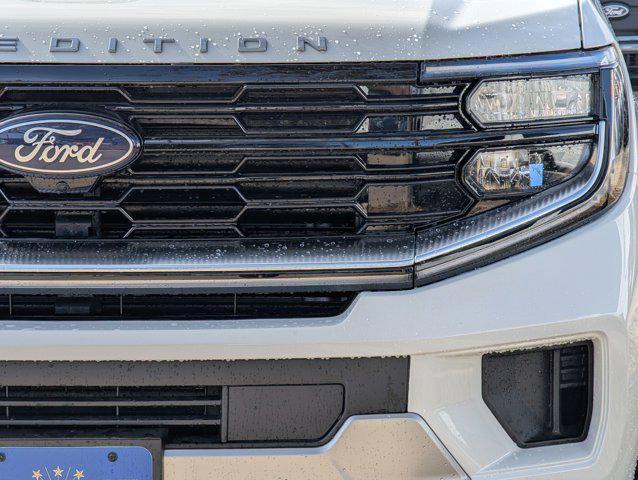 new 2025 Ford Expedition car, priced at $85,298