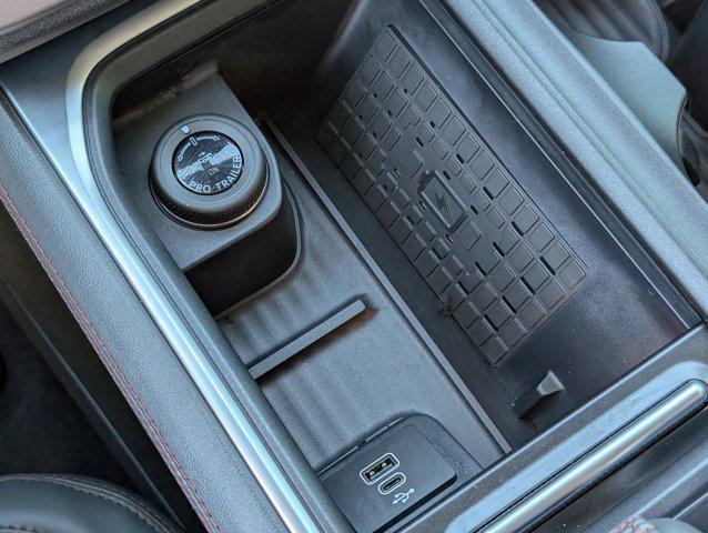 new 2025 Ford Expedition car, priced at $66,438