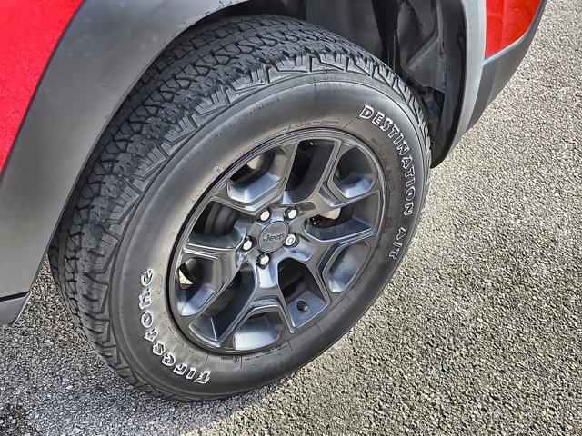 used 2019 Jeep Cherokee car, priced at $17,000