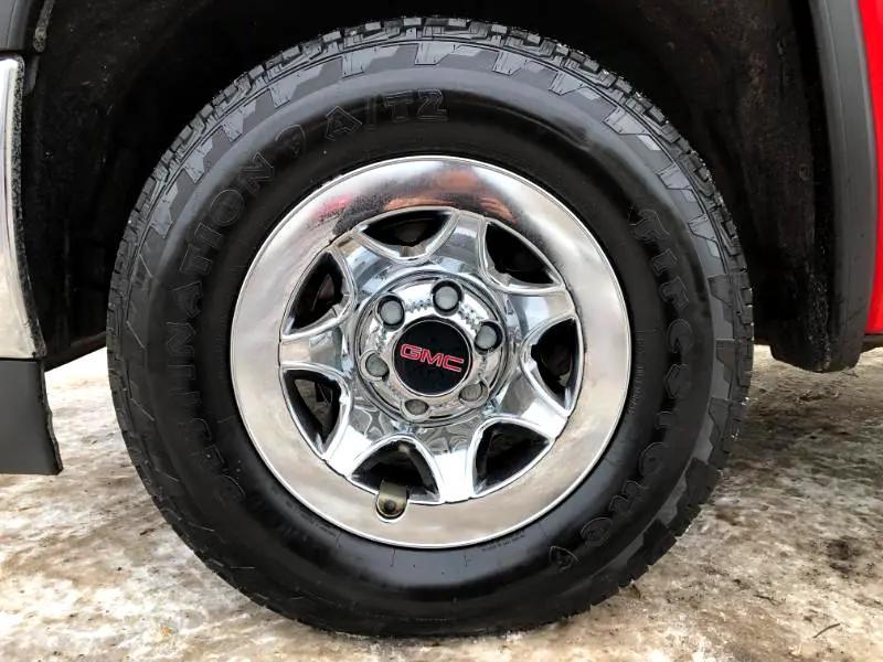 used 2016 GMC Sierra 1500 car, priced at $12,995