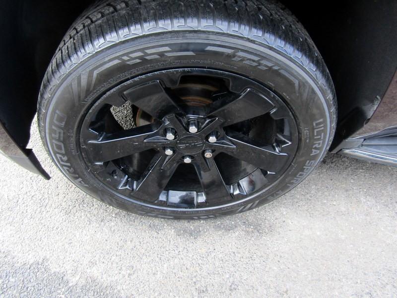 used 2017 GMC Yukon car, priced at $25,995