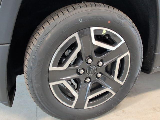 new 2026 Jeep Cherokee car, priced at $40,590