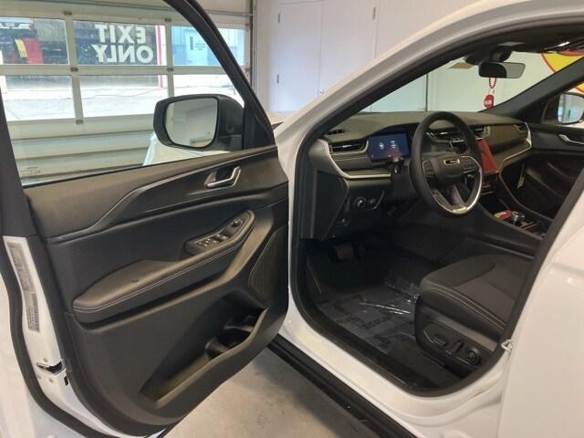 new 2025 Jeep Grand Cherokee L car, priced at $36,130