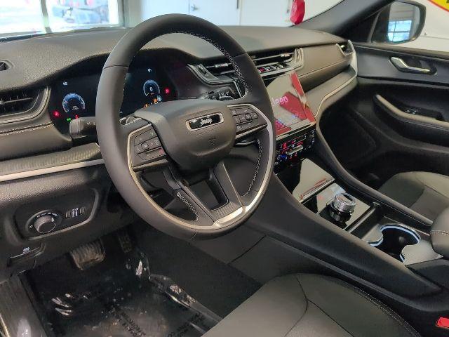 new 2026 Jeep Grand Cherokee car, priced at $46,075