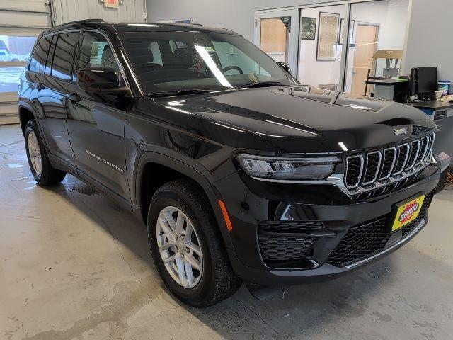 new 2026 Jeep Grand Cherokee car, priced at $46,075