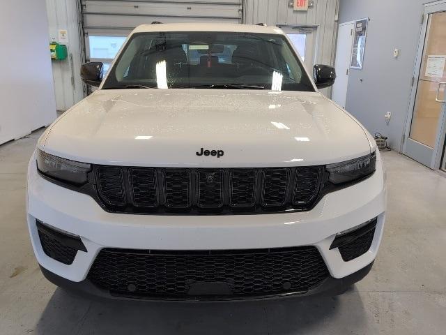 used 2023 Jeep Grand Cherokee car, priced at $27,899